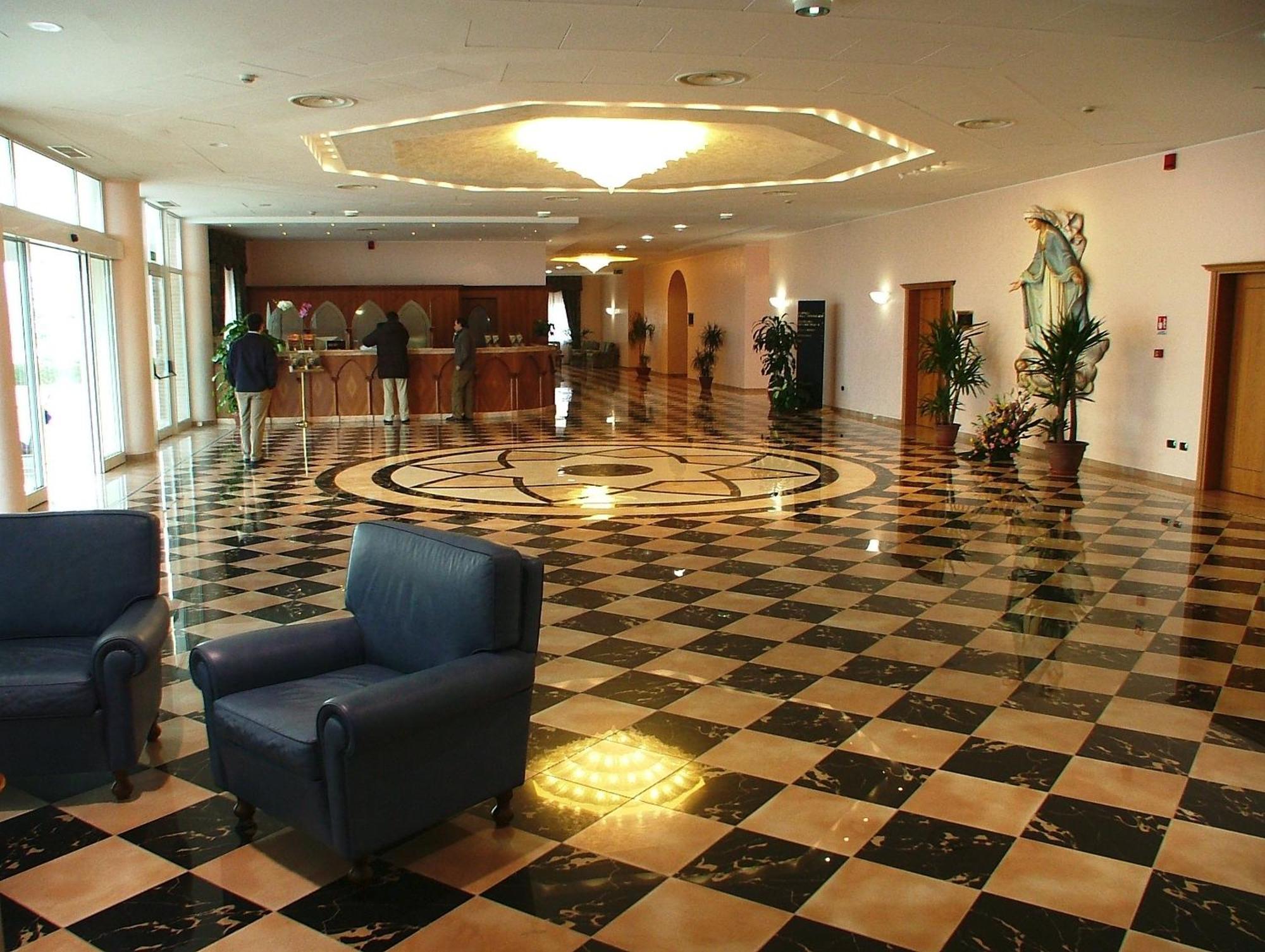 Hotel Centro Di Spiritualita Padre Pio San Giovanni Rotondo Kültér fotó