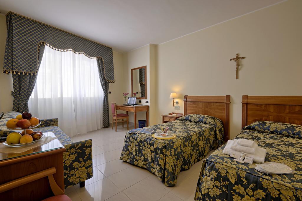Hotel Centro Di Spiritualita Padre Pio San Giovanni Rotondo Kültér fotó